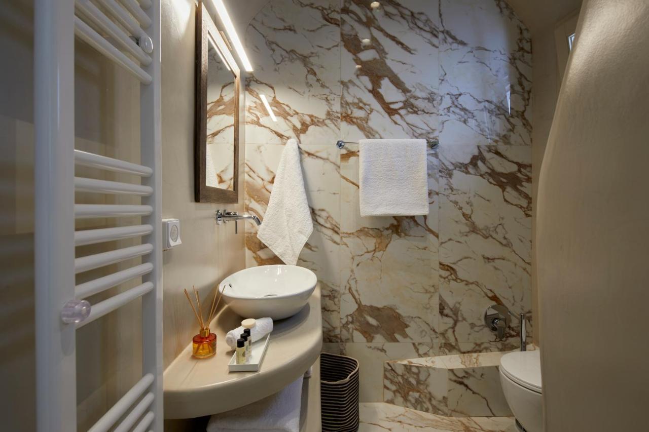 Endless Traditional Apartment Fira (Santorini)