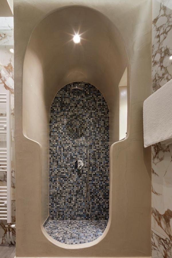 Endless Traditional * Fira (Santorini)